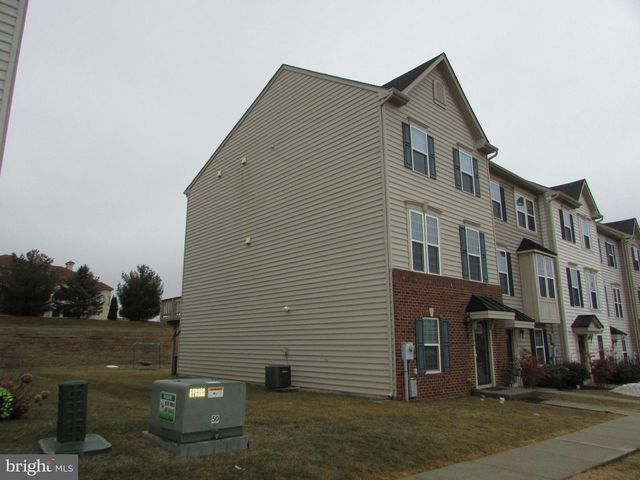 7906 ERINVALE LN, Seven Valleys, PA 17360