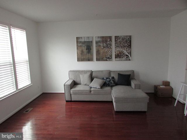 7906 ERINVALE LN, Seven Valleys, PA 17360