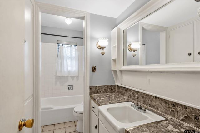 3408 Brookside Dr, Tyler, TX 75701