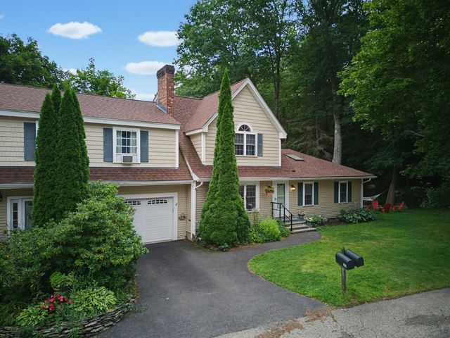 35 Pleasant Street, Newfields, NH 03856