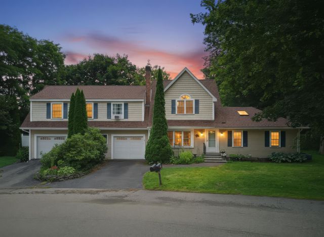 35 Pleasant Street, Newfields, NH 03856
