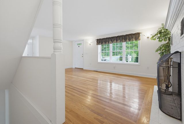 35 Pleasant Street, Newfields, NH 03856