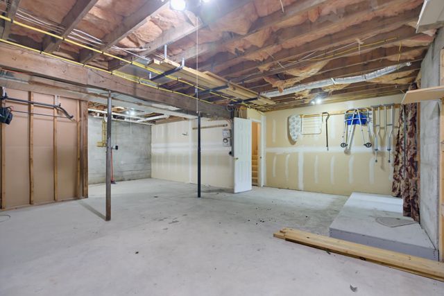 35 Pleasant Street, Newfields, NH 03856