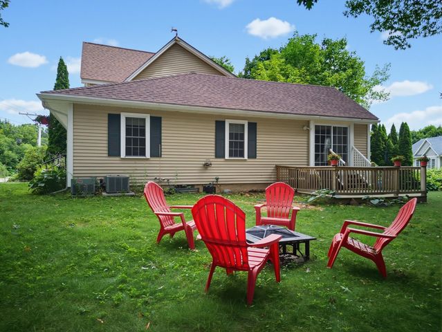 35 Pleasant Street, Newfields, NH 03856