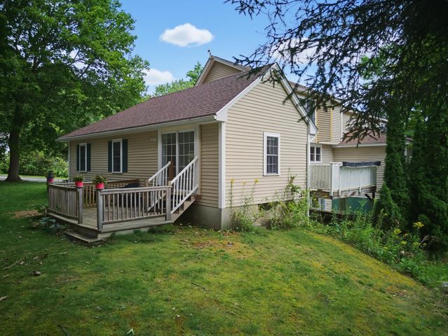 35 Pleasant Street, Newfields, NH 03856
