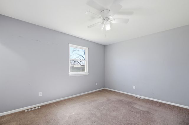 125 W Brazos Dr, Goddard, KS 67052