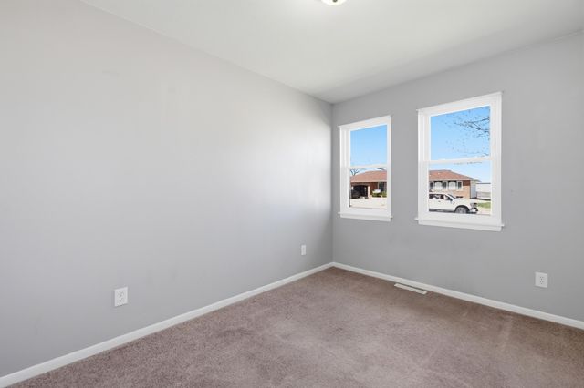 125 W Brazos Dr, Goddard, KS 67052