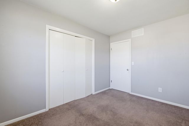 125 W Brazos Dr, Goddard, KS 67052