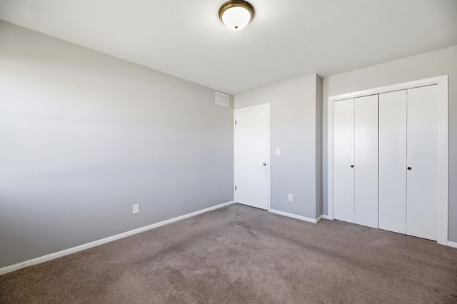 125 W Brazos Dr, Goddard, KS 67052