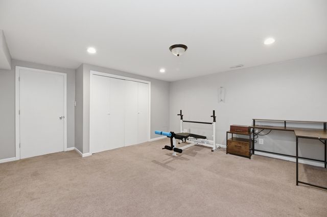 125 W Brazos Dr, Goddard, KS 67052