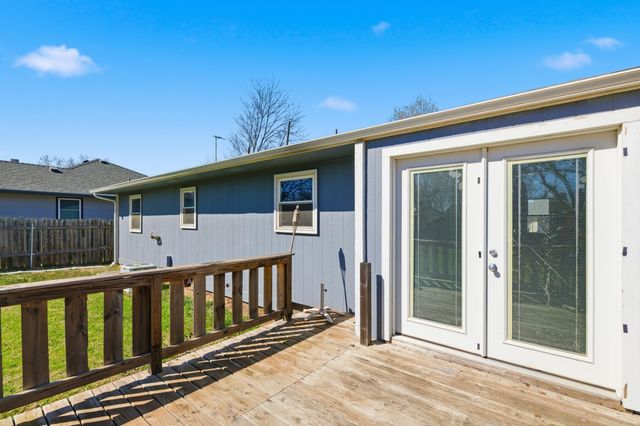 125 W Brazos Dr, Goddard, KS 67052