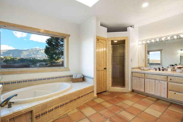 9 Calle Ponderosa, Placitas, NM 87043