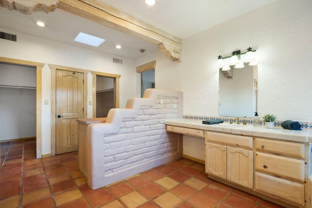 9 Calle Ponderosa, Placitas, NM 87043