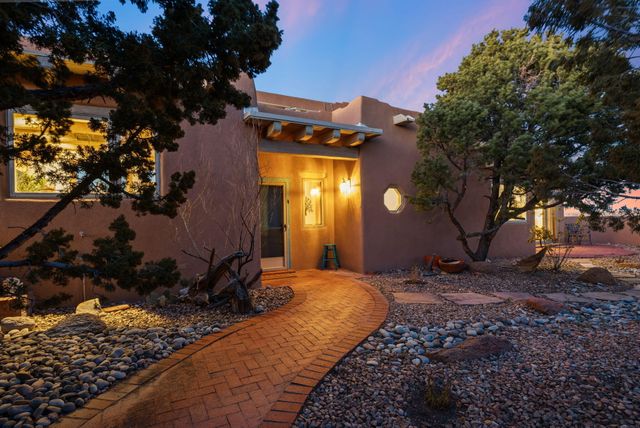 9 Calle Ponderosa, Placitas, NM 87043