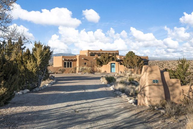 9 Calle Ponderosa, Placitas, NM 87043