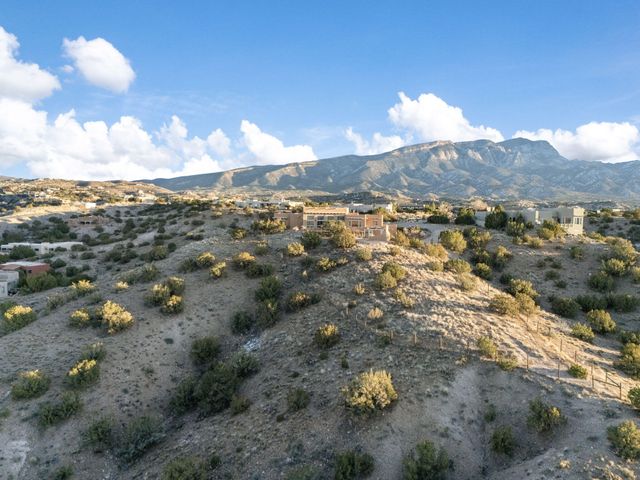 9 Calle Ponderosa, Placitas, NM 87043