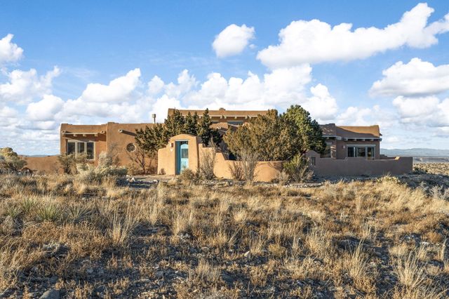 9 Calle Ponderosa, Placitas, NM 87043