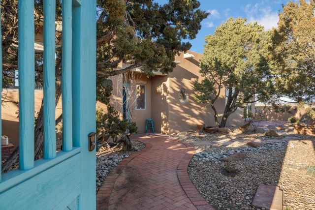 9 Calle Ponderosa, Placitas, NM 87043