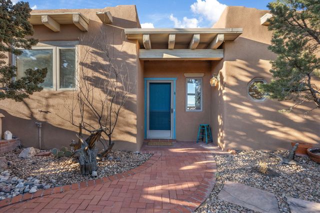 9 Calle Ponderosa, Placitas, NM 87043