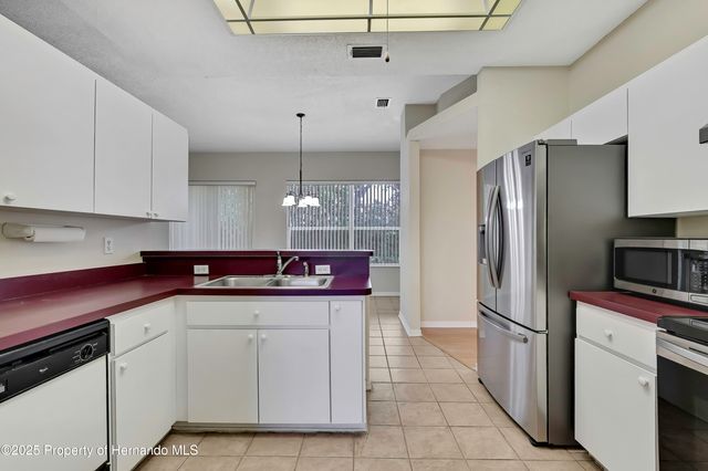 8019 Timberlake Avenue, Spring Hill, FL 34606