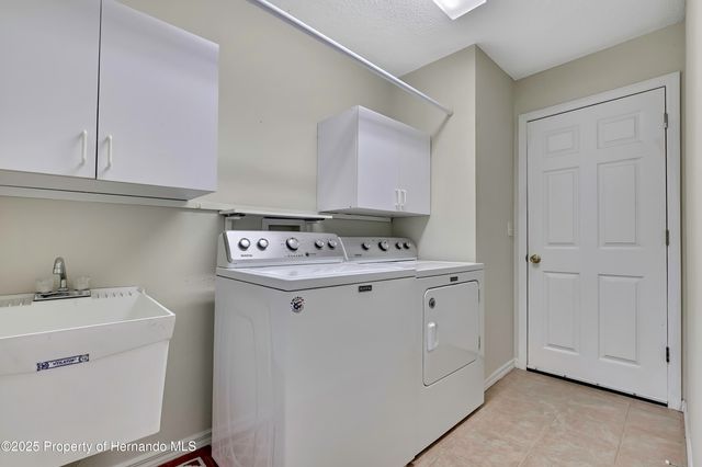 8019 Timberlake Avenue, Spring Hill, FL 34606