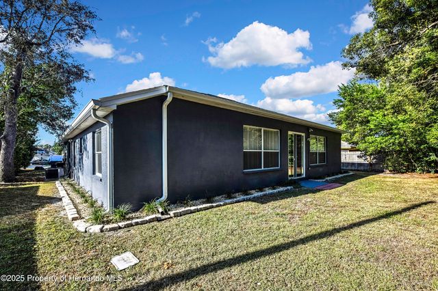 8019 Timberlake Avenue, Spring Hill, FL 34606