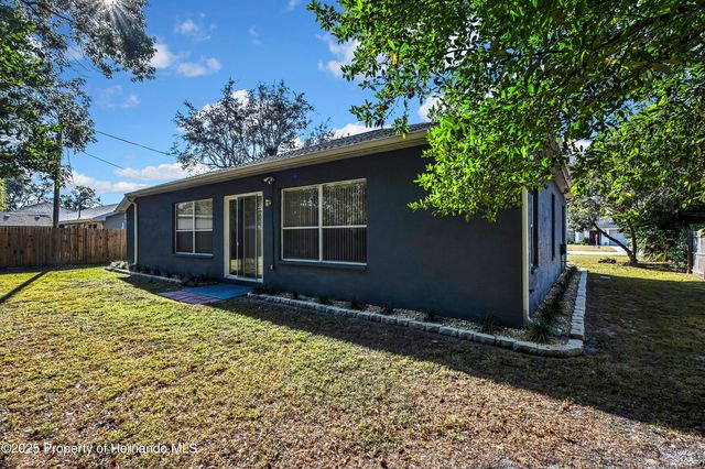 8019 Timberlake Avenue, Spring Hill, FL 34606