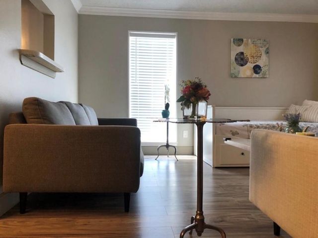 6402 Del Monte Drive 121, Houston, TX 77057