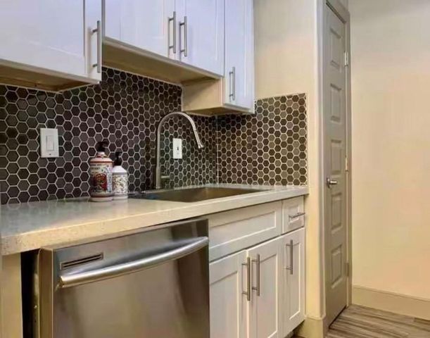 6402 Del Monte Drive 121, Houston, TX 77057