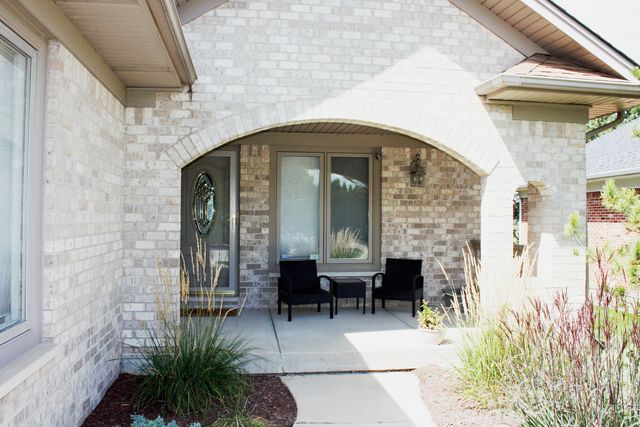 4N466 Mark Twain Street, St. Charles, IL 60175