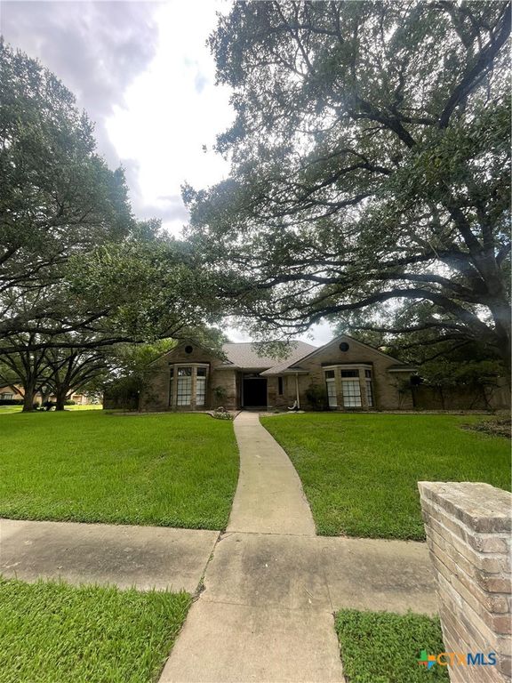 Image 30 of property listing at 403 Turtle Rock Drive, Victoria, TX 77904