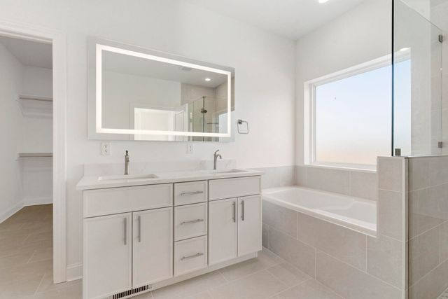 845 S Black Sands Avenue, Nixa, MO 65714