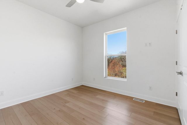 845 S Black Sands Avenue, Nixa, MO 65714