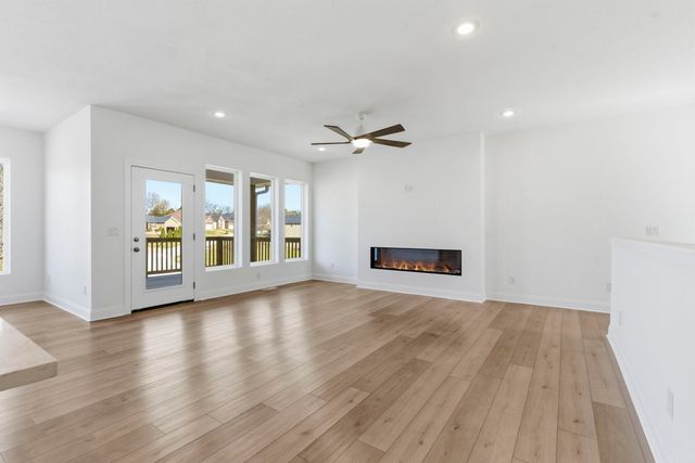 845 S Black Sands Avenue, Nixa, MO 65714