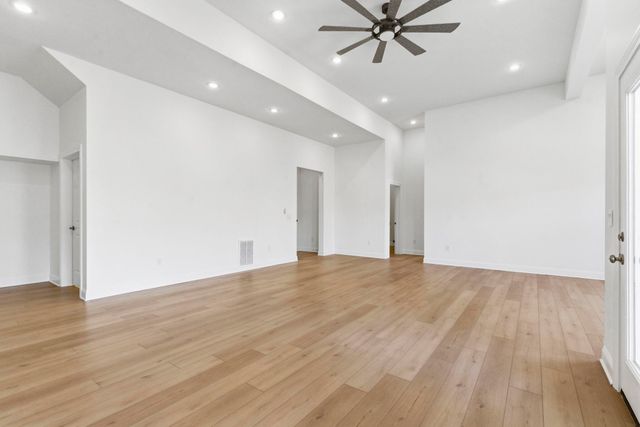 845 S Black Sands Avenue, Nixa, MO 65714