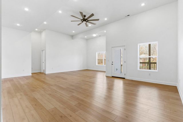 845 S Black Sands Avenue, Nixa, MO 65714