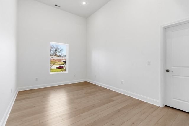 845 S Black Sands Avenue, Nixa, MO 65714