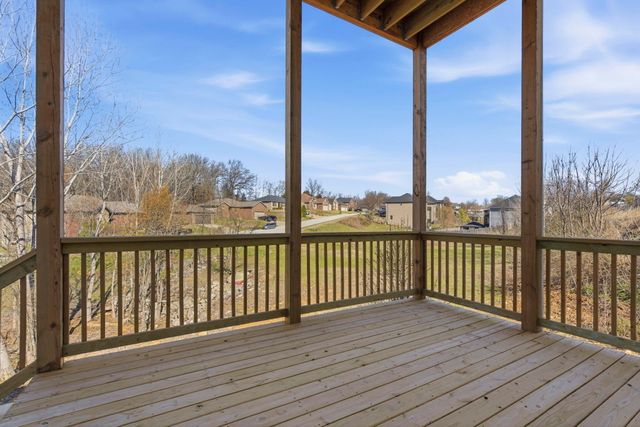 845 S Black Sands Avenue, Nixa, MO 65714