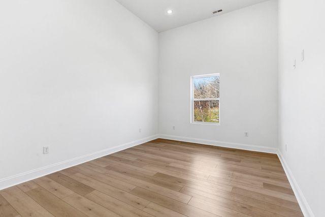 845 S Black Sands Avenue, Nixa, MO 65714