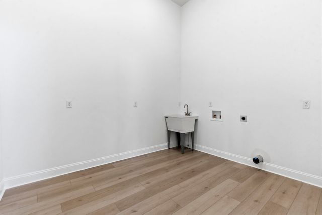 845 S Black Sands Avenue, Nixa, MO 65714