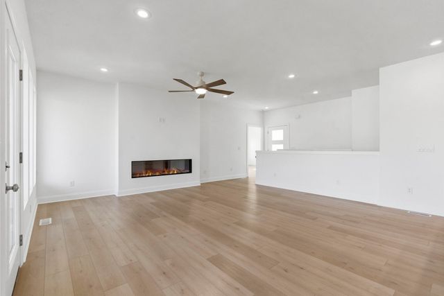 845 S Black Sands Avenue, Nixa, MO 65714