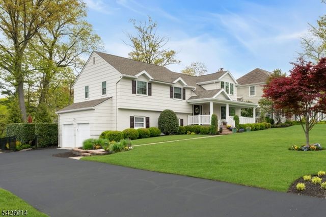 1050 Lawrence Avenue, Westfield Town, NJ 07090