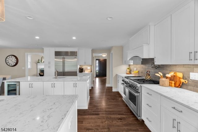 1050 Lawrence Avenue, Westfield Town, NJ 07090