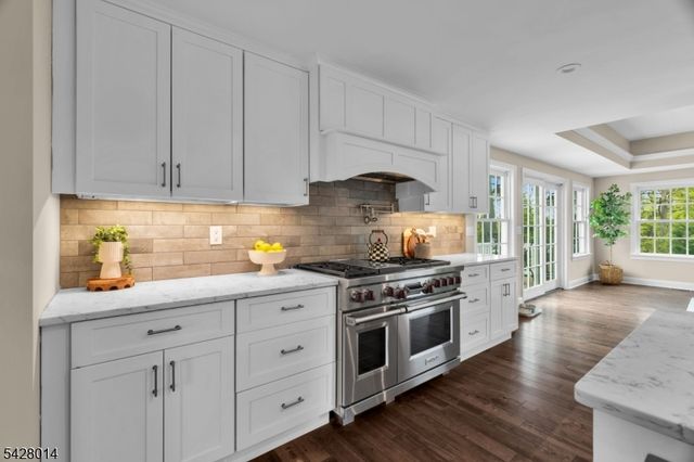 1050 Lawrence Avenue, Westfield Town, NJ 07090