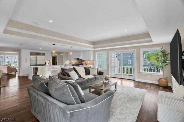 1050 Lawrence Avenue, Westfield Town, NJ 07090