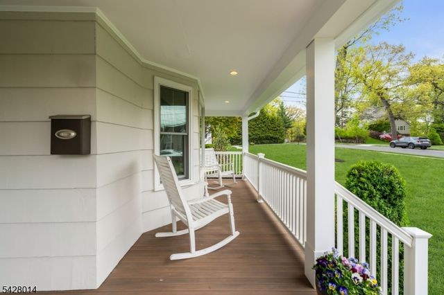 1050 Lawrence Avenue, Westfield Town, NJ 07090