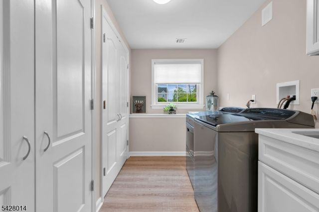 1050 Lawrence Avenue, Westfield Town, NJ 07090