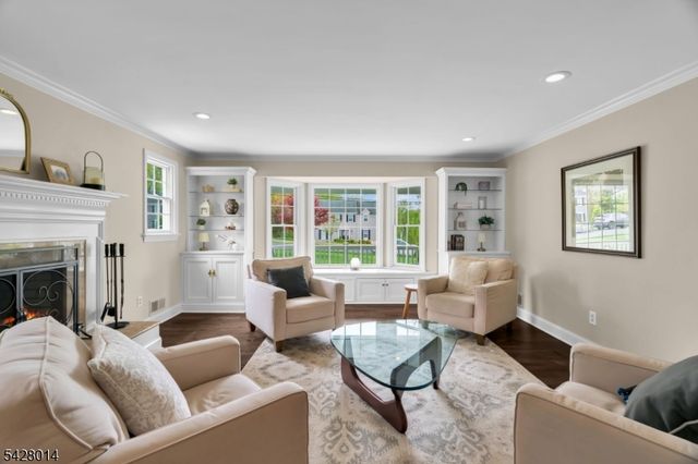 1050 Lawrence Avenue, Westfield Town, NJ 07090