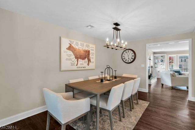 1050 Lawrence Avenue, Westfield Town, NJ 07090