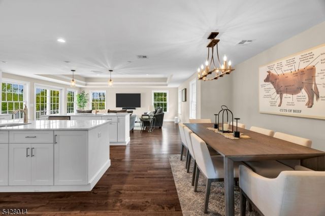 1050 Lawrence Avenue, Westfield Town, NJ 07090